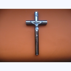 Krzyż drewniany ciemny brąz z paskiem 16 cm 